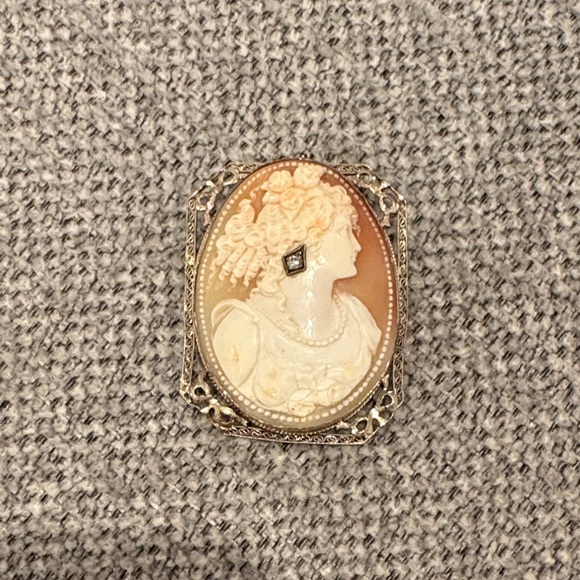 Antique Edwardian Era Cameo Brooch - Picture 1 of 1